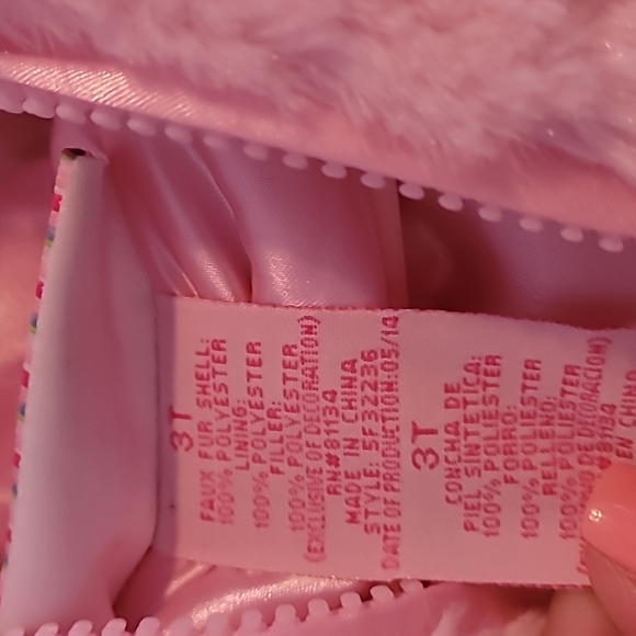 Adorable 3t fuzzy pink jacket - Picture 2 of 3